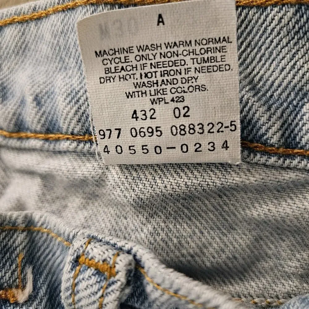 Levi's 550 Relaxed Fit Mens Jeans 30x32 (28x29.5) Light Wash 90's